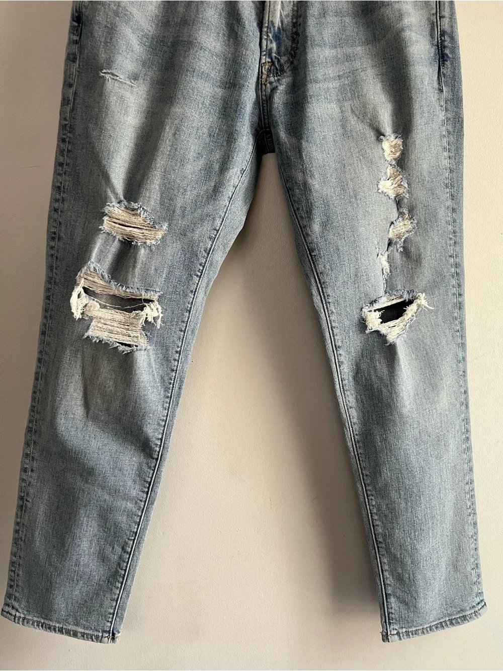 NWT Abercrombie & Fitch Slim Taper Jeans 31x30 Light Wash Distressed Stretch